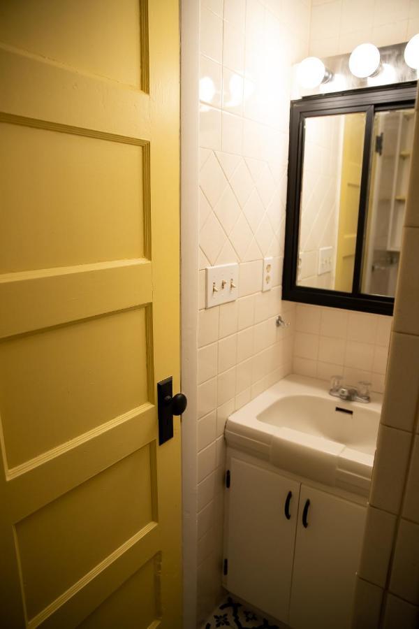 Charming French Studio Apartment Laramie Bagian luar foto